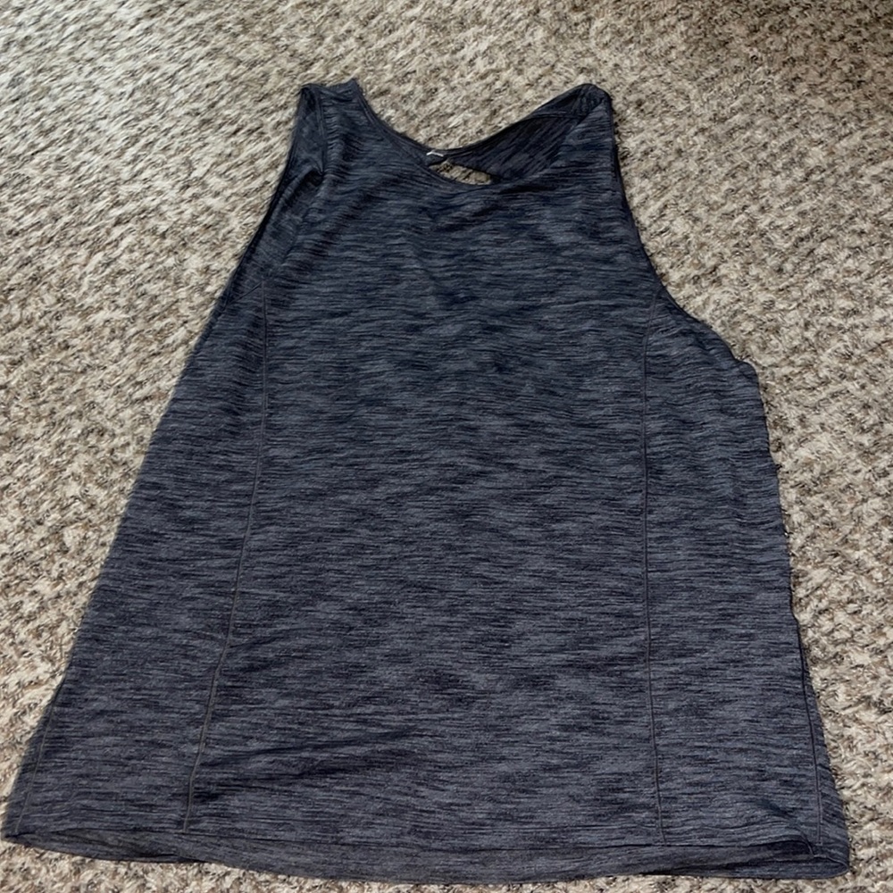 LuluLemon cut out tank